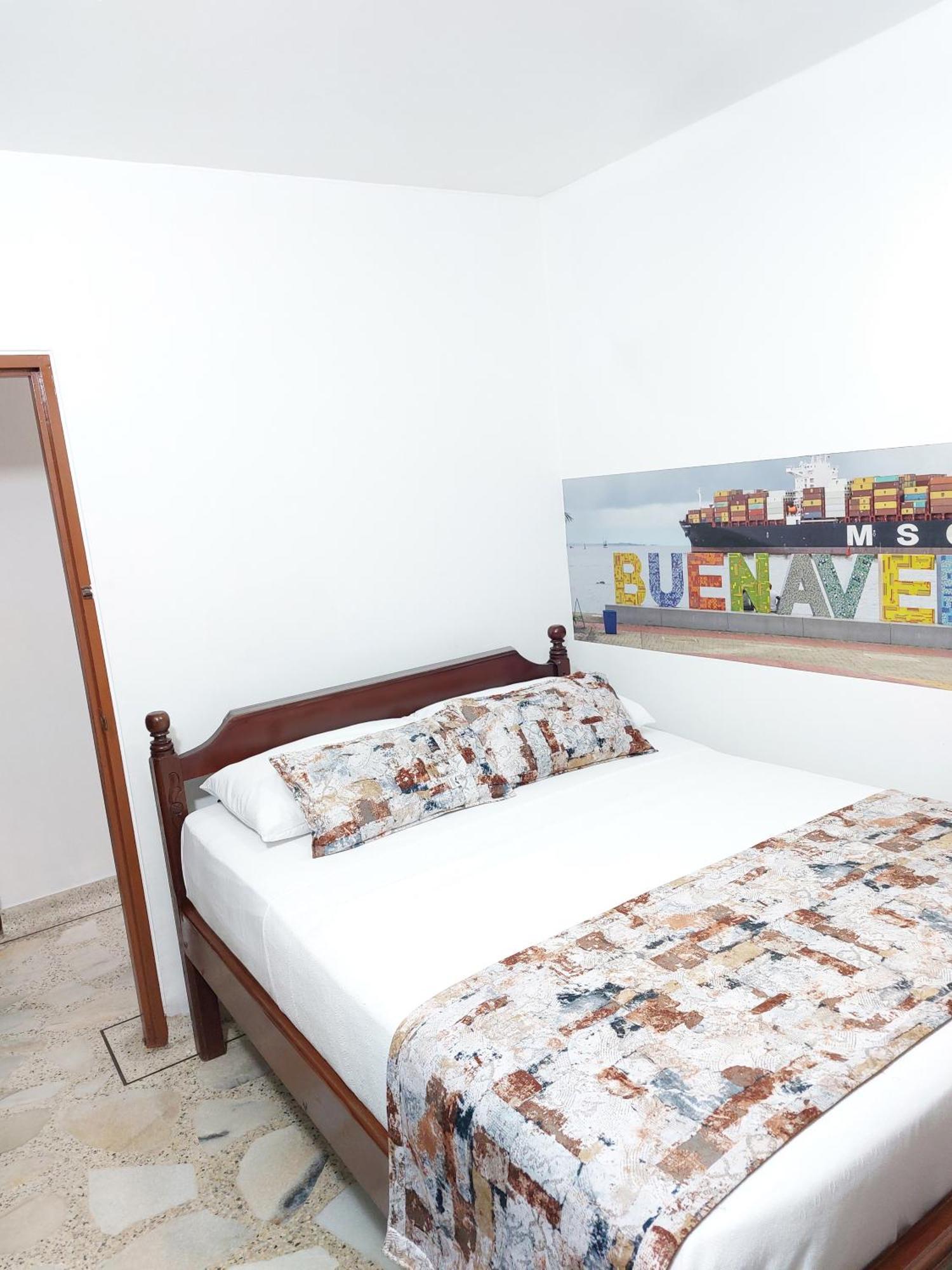 Hotel Steven Buenaventura Bagian luar foto