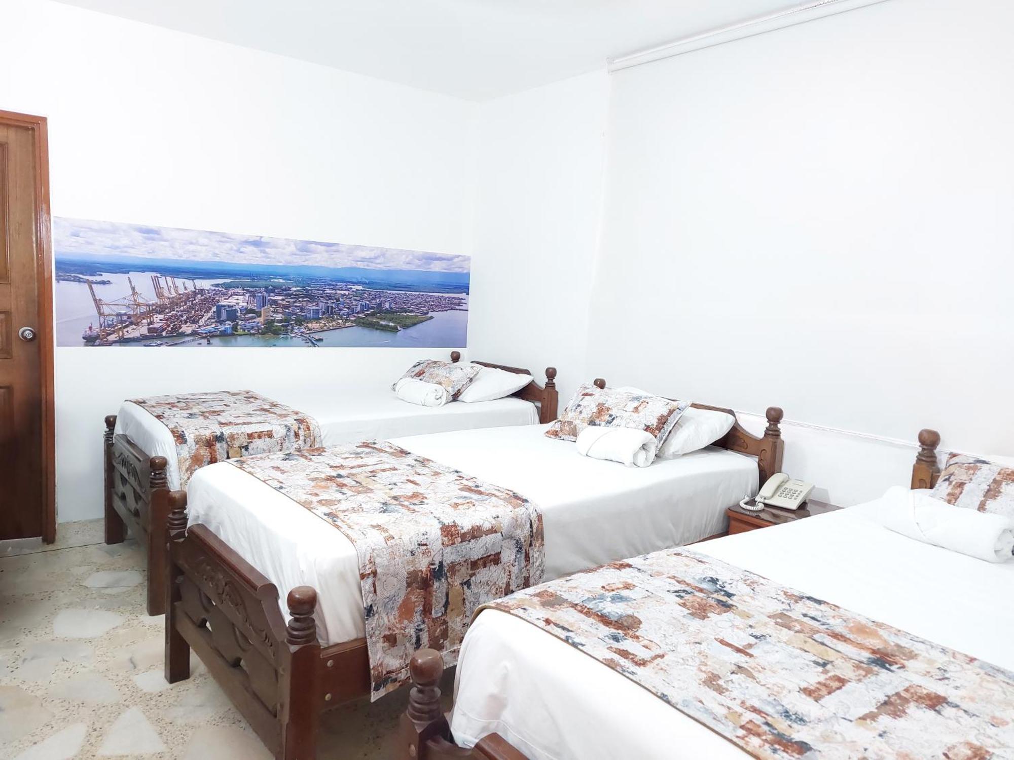 Hotel Steven Buenaventura Bagian luar foto