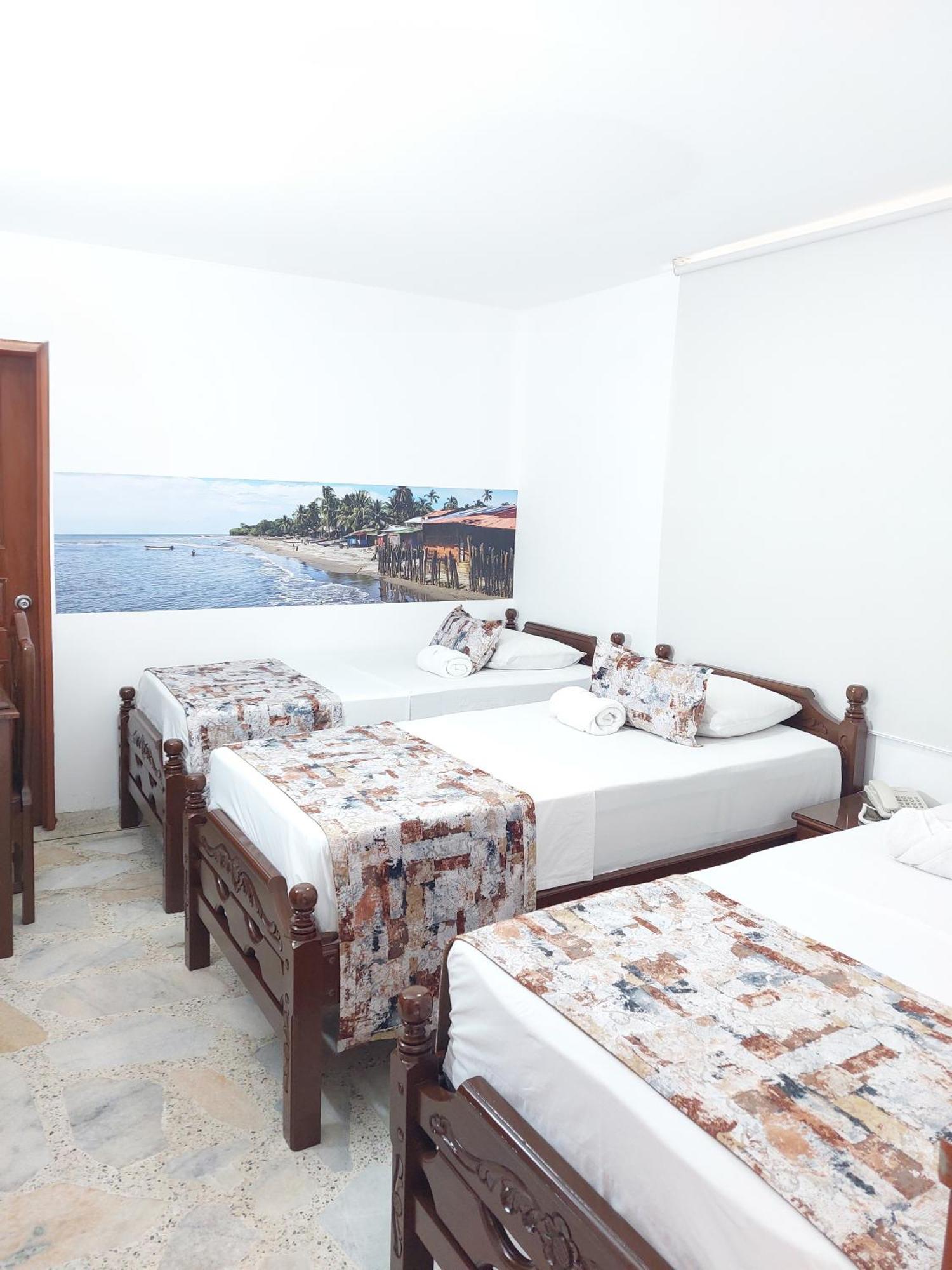 Hotel Steven Buenaventura Bagian luar foto