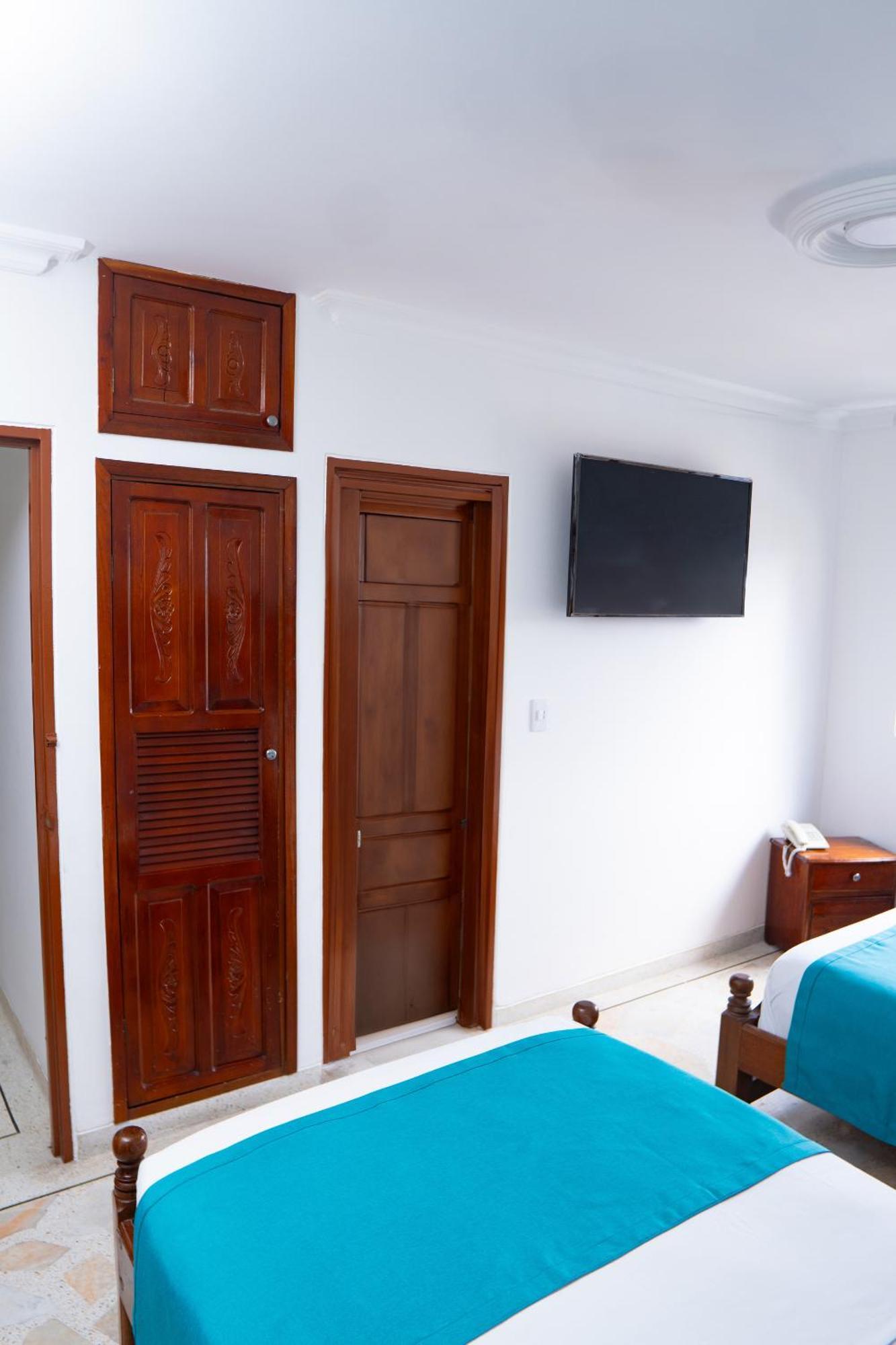 Hotel Steven Buenaventura Bagian luar foto