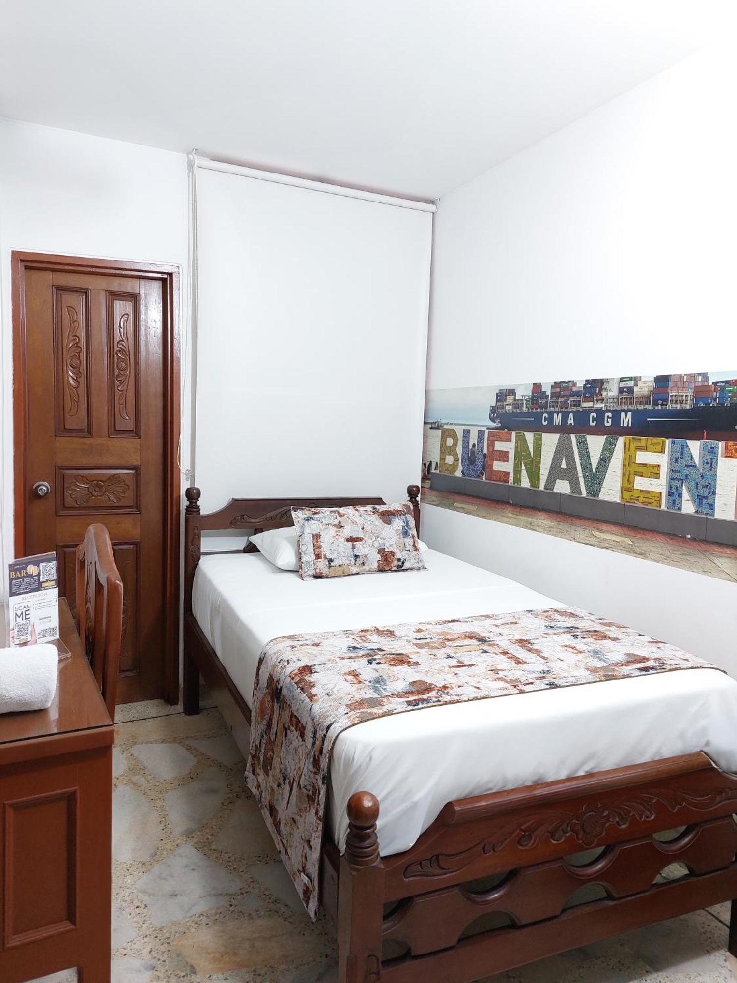 Hotel Steven Buenaventura Bagian luar foto