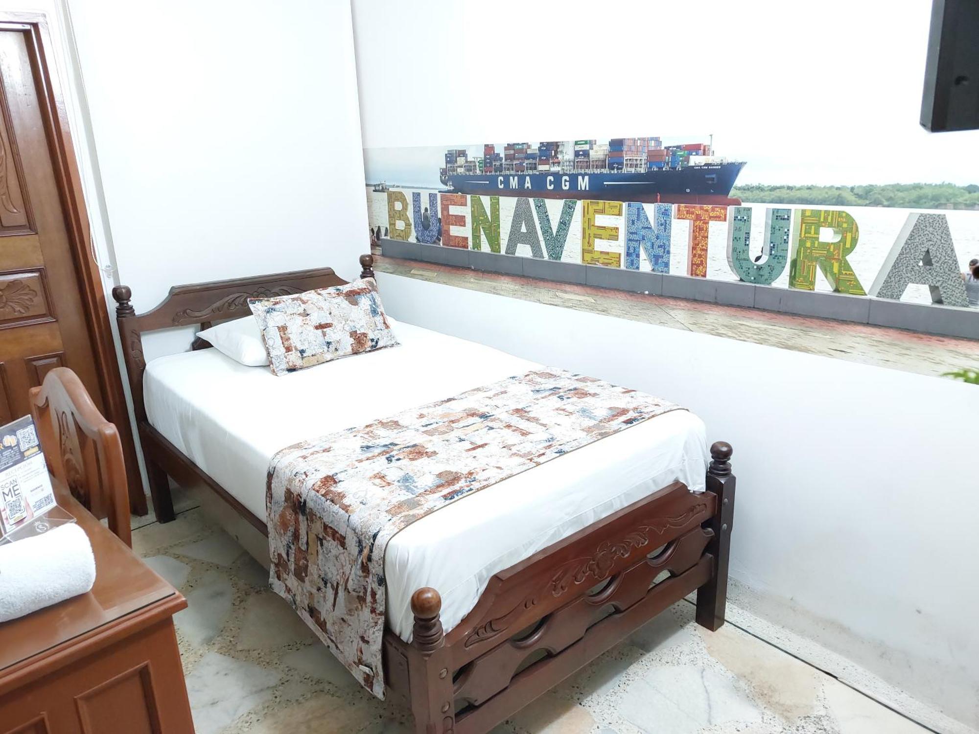 Hotel Steven Buenaventura Bagian luar foto