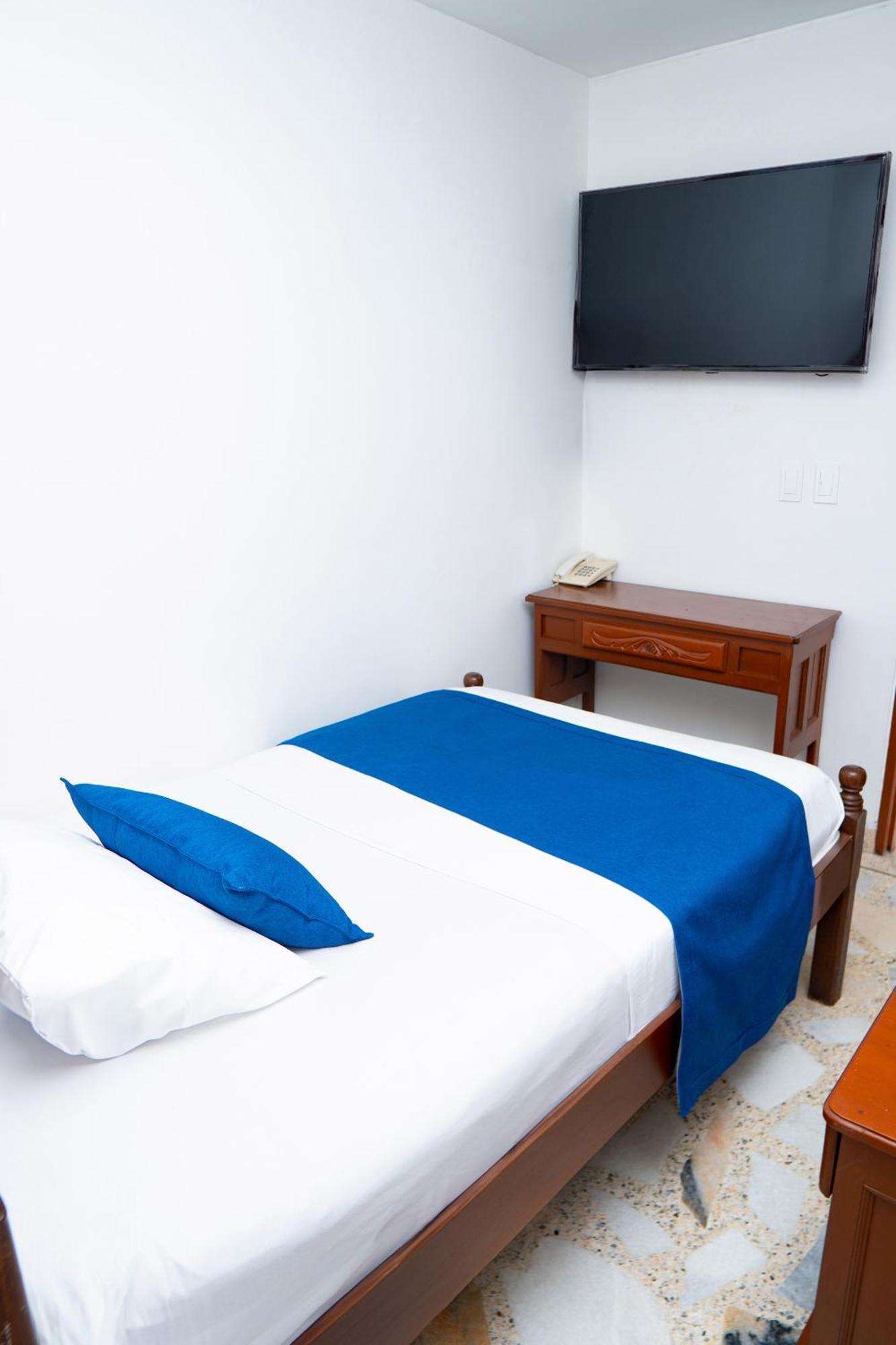 Hotel Steven Buenaventura Bagian luar foto