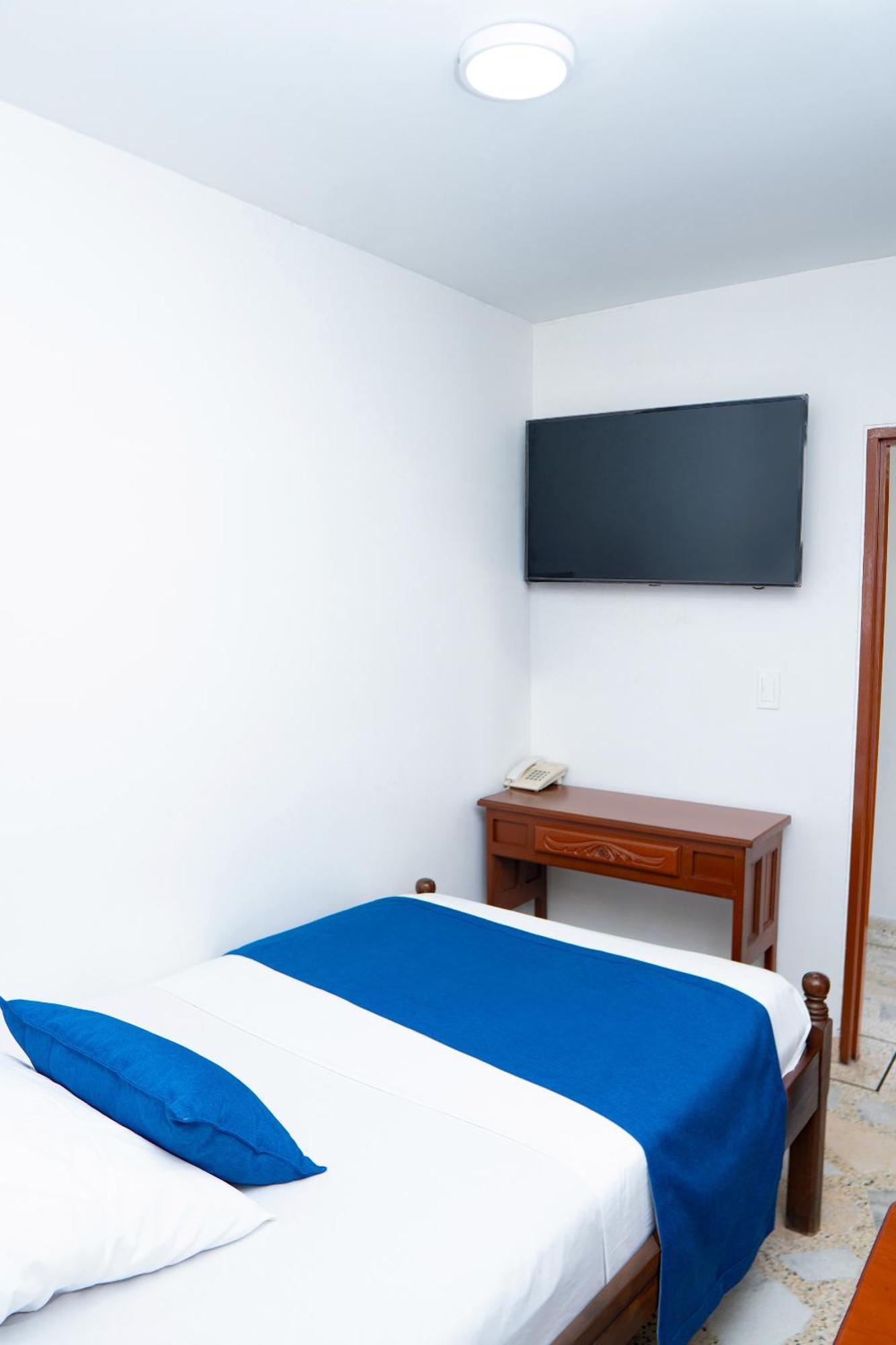 Hotel Steven Buenaventura Bagian luar foto