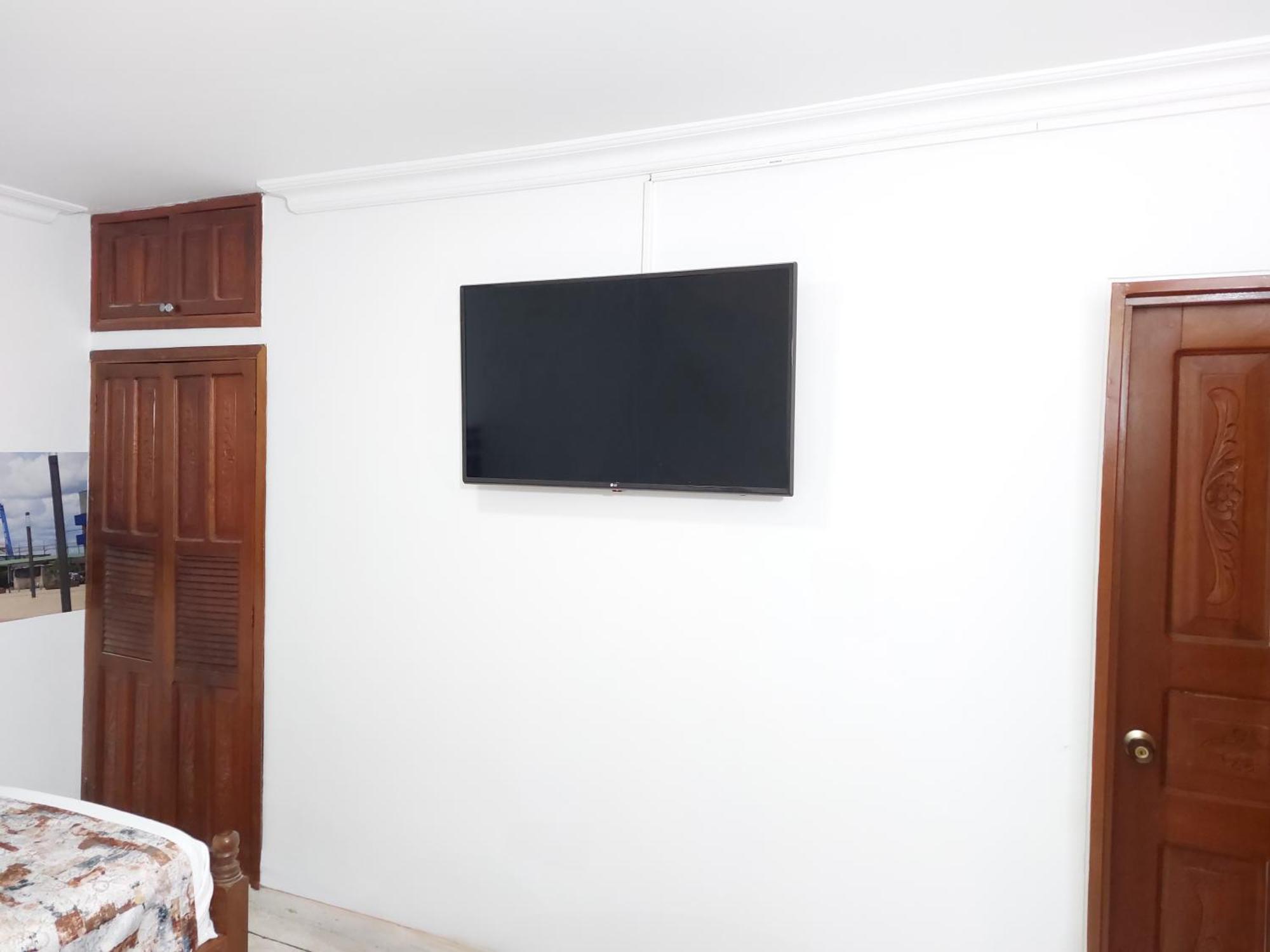 Hotel Steven Buenaventura Bagian luar foto